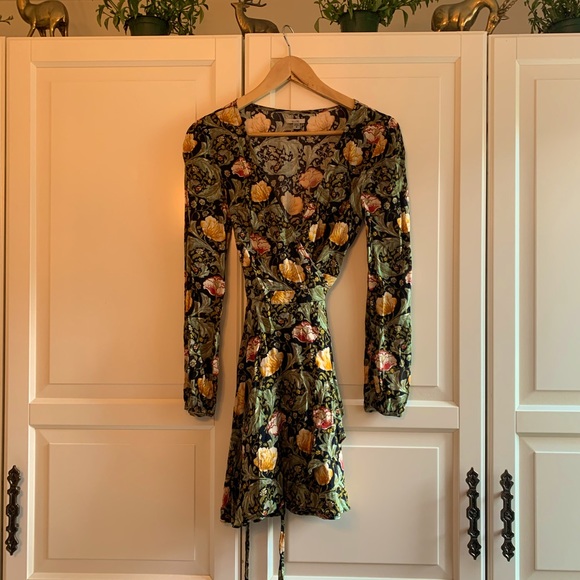 Urban Outfitters floral wrap dress - Picture 1 of 7